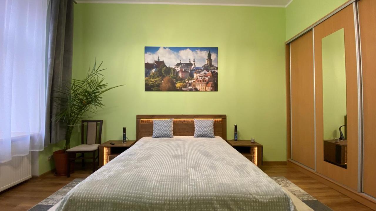 Lublinbnb - Exclusive Family Apartment ------ In The Heart Of Lublin -------------------------------- Bedroom & Living Room & Kitchen Εξωτερικό φωτογραφία
